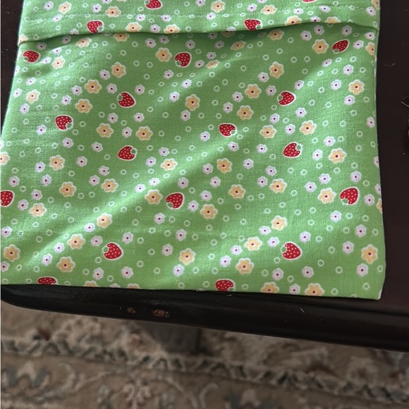 Coasters 5$ bags with waterproof liner 7$ doggy waist bags 15 - Picture 5 of 5